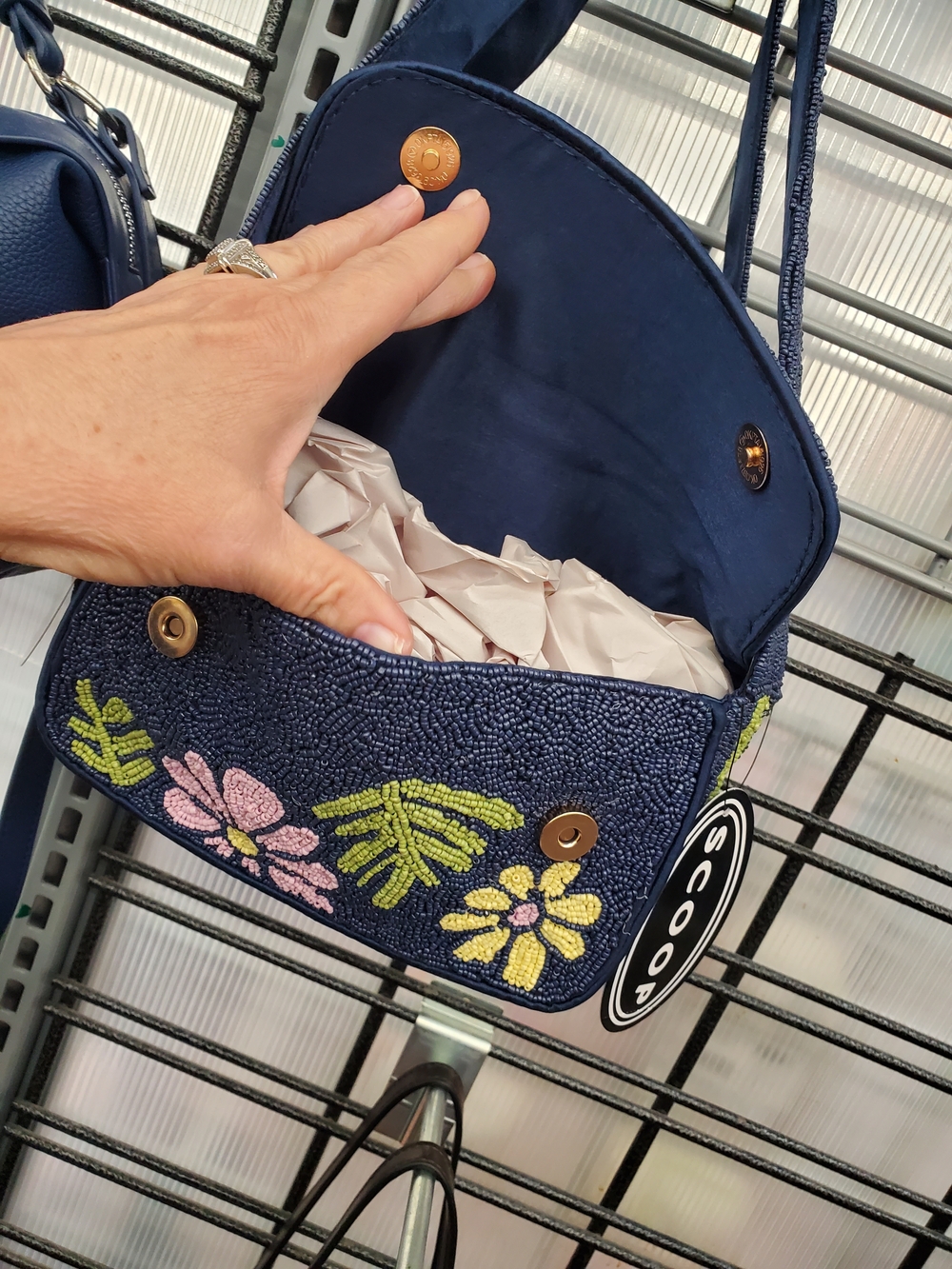 NWT Viral Floral Beaded Navy Shoulder Bag - Picture 5 of 5